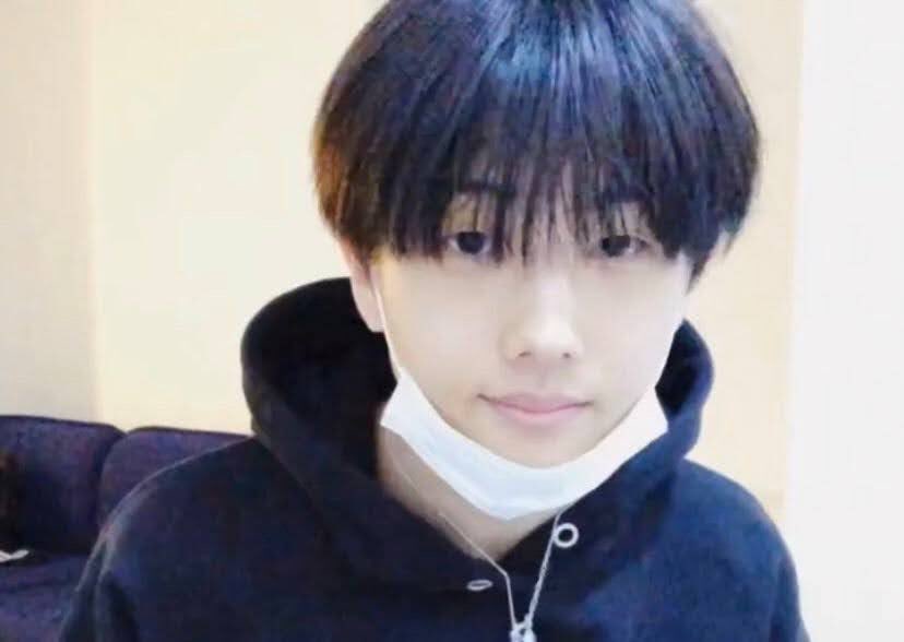 btw these are the pics i used to make my pinned (original one)