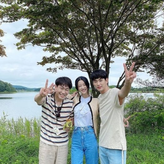 kim_jk76's tweet photo. will miss you soo muuch 
Moon Trio🖤 https://t.co/Rzq1wRrZAp