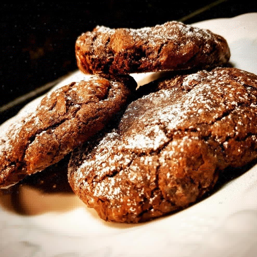 anitapastelera's tweet photo. Sábado bajonero....
Previando día del niño.
#somostodosgrandes
#nokids
#bajoneando
💣🖤
#cookies
#dulcedeleche
#chocolate https://t.co/SZUlObp1zk