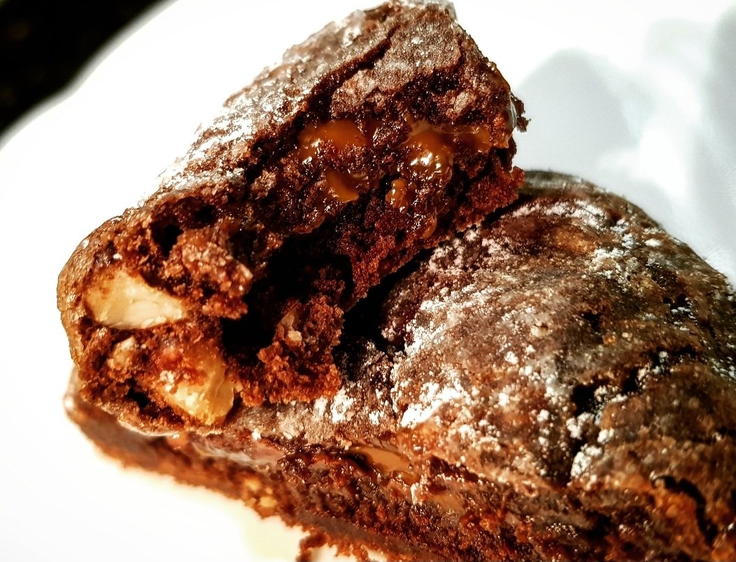 anitapastelera's tweet photo. Sábado bajonero....
Previando día del niño.
#somostodosgrandes
#nokids
#bajoneando
💣🖤
#cookies
#dulcedeleche
#chocolate https://t.co/SZUlObp1zk