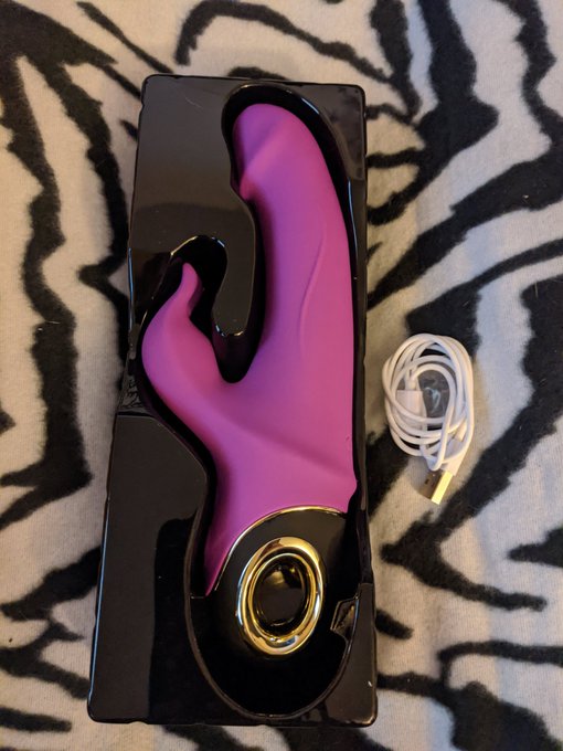 @Oixgirl_Hunter Thank you so much for my rabbit vibrator. I love it so much! https://t.co/8RRmFOKnlM<a class="tags" target="_blank" title="On Twitter" href="/?out=eyJ0eXAiOiJKV1QiLCJhbGciOiJIUzUxMiJ9.eyJpYXQiOjE3MjA5NTkyMzUsImlzcyI6InR3cG9ybnN0YXJzLmNvbSIsIm5iZiI6MTcyMDk1OTIzNSwiZXhwIjoxNzUyNDk1MjM1LCJyZWRpcmVjdF91cmwiOiJodHRwczovL3R3aXR0ZXIuY29tL09peGdpcmxfSHVudGVyIn0.Re1cLQwdXi96hOFQQUsmEvZym3YsOw5CASxunYH7PqgfGoRdoBS1P85xOwWZuypRWhsTvpZIUwp923sXUHcFRw">@Oixgirl_Hunter</a><a href="/tag/horny"class="tags"><span>#horny</span></a><a href="/tag/cumtribute"class="tags"><span>#cumtribute</span></a><a href="/tag/sellingcontent"class="tags"><span>#sellingcontent</span></a><a href="/tag/dontdmmeu"class="tags"><span>#dontdmmeu</span></a>