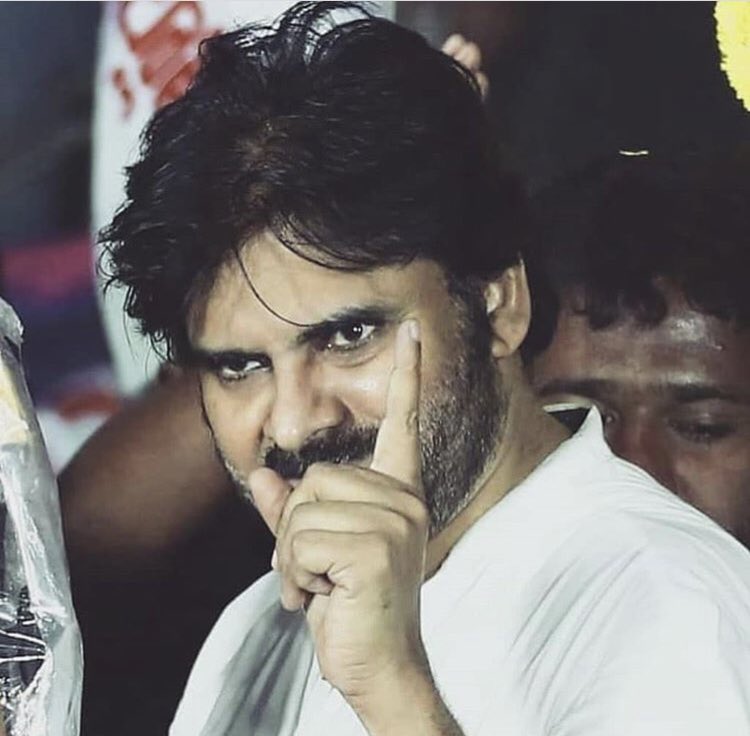 Polisoduu's tweet photo. Nee yudham Lo odipovatam untadhi kaani. aapadam undadhu.

One small defeat will not stop your ideology to change this Nation for the better.

Keep fighting anna @PawanKalyan and always remember. Oka sainyam Mee Venakaala undhi.

#PawanKalyanBirthdayCDP
#VakeelSaab | @PawanKalyan https://t.co/TvLmoxAKy1