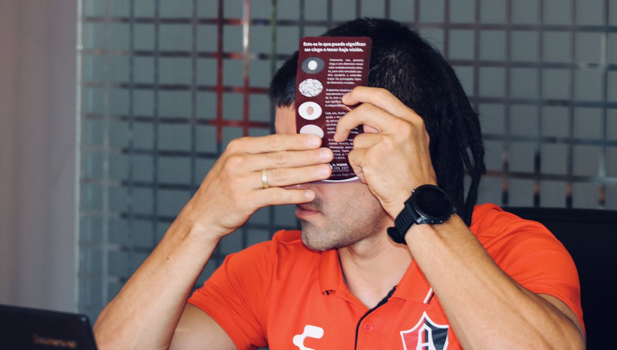 AtlasFC's tweet photo. Gracias a #ValorRojinegro y #GanarSirviendo, hoy Ignacio Malcorra fue parte de un taller de sensibilización a la discapacidad visual junto a la asociación Helen Keller. 

Pronto más detalles de esta actividad que vivimos de la mano de Nacho y abonados Rojinegros. 

#LateConFuria https://t.co/pbD6AfcTlD