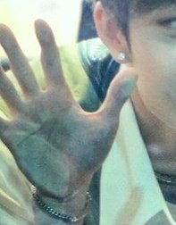 Bangchan's hands ; a thread cz i wanna hold them so tightly