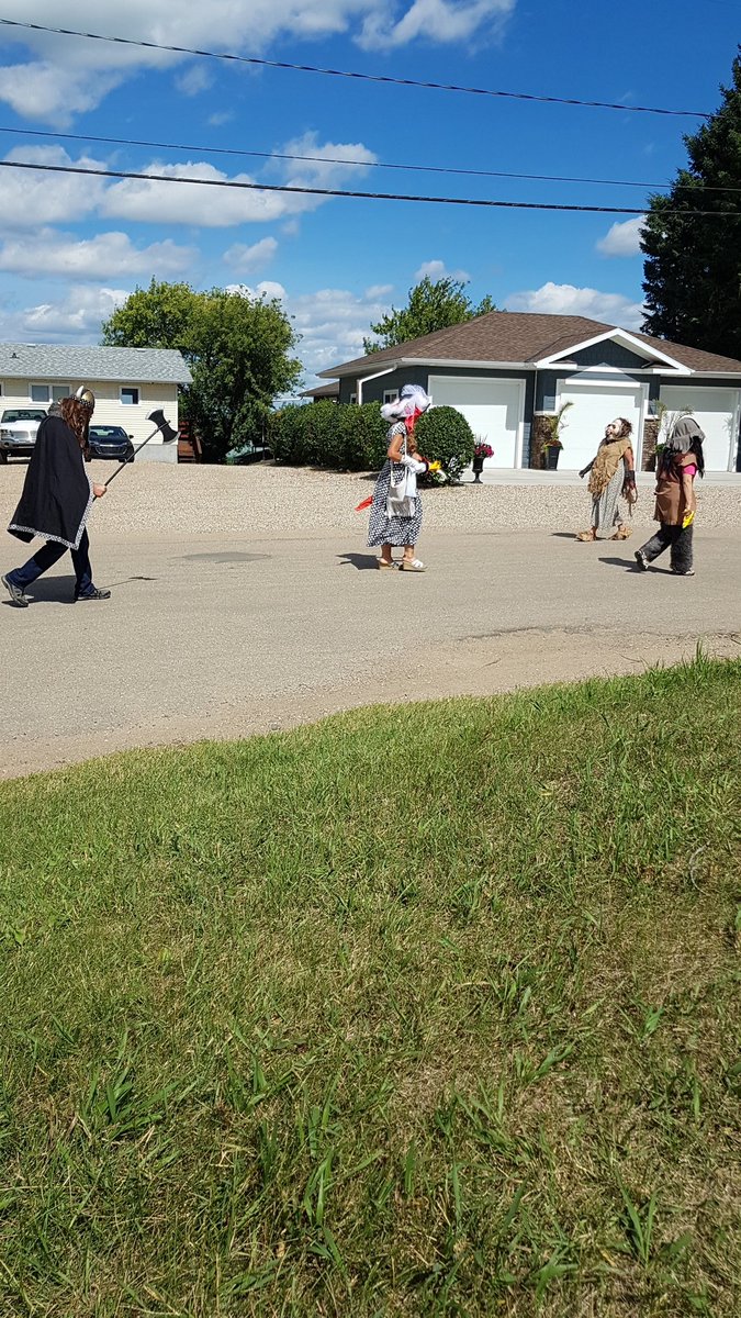 People are applauding this him. "Good one!"