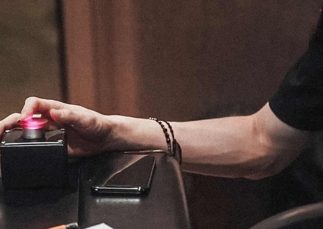 Bangchan's hands ; a thread cz i wanna hold them so tightly