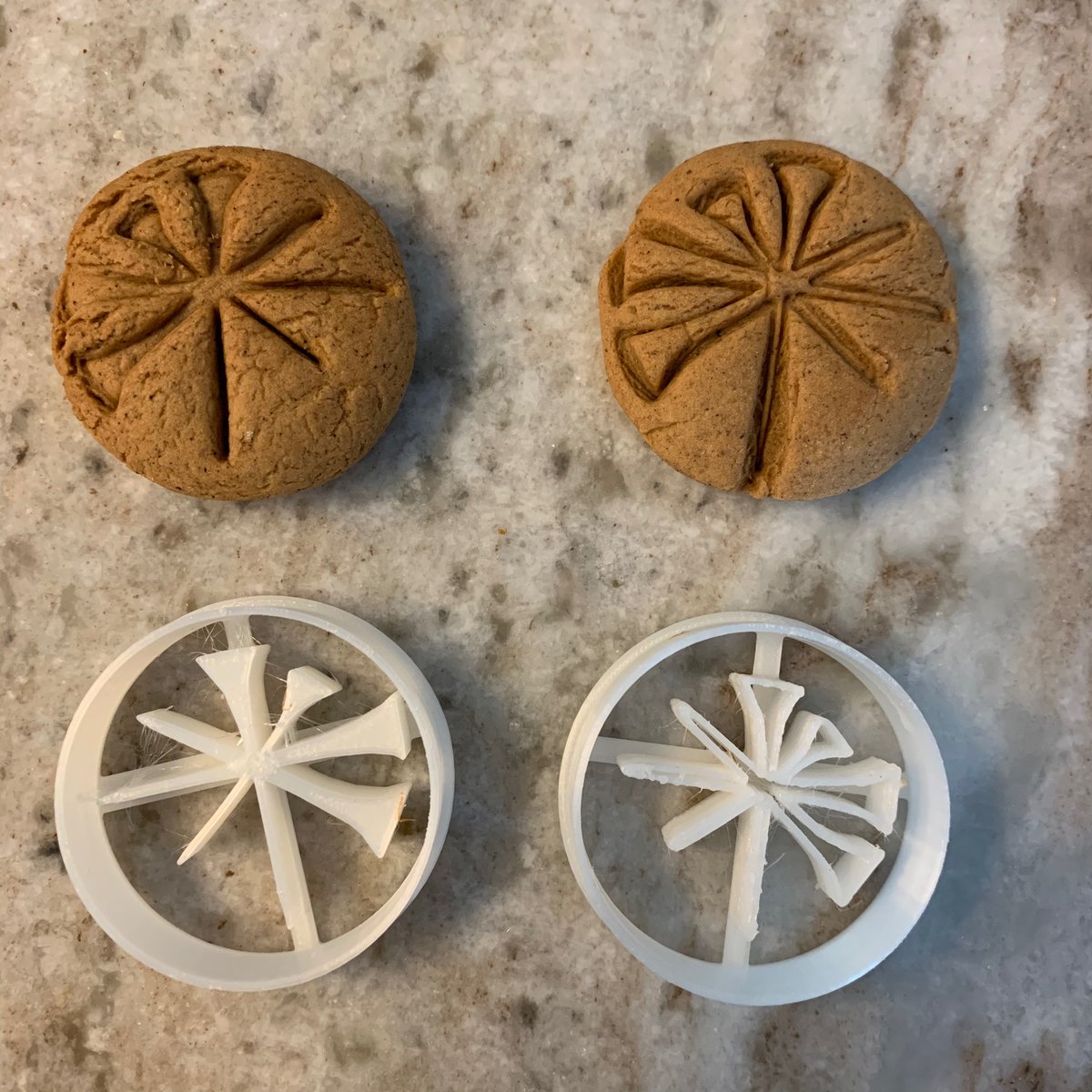 digi_hammurabi's tweet photo. This is SO MUCH EASIER than writing cuneiform on cookie dough 😂 https://t.co/fuRdL14JUG