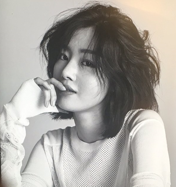 scrtarchive's tweet photo. in this house we love sunhwa and always will 🌌 https://t.co/7eMfpIoPxG