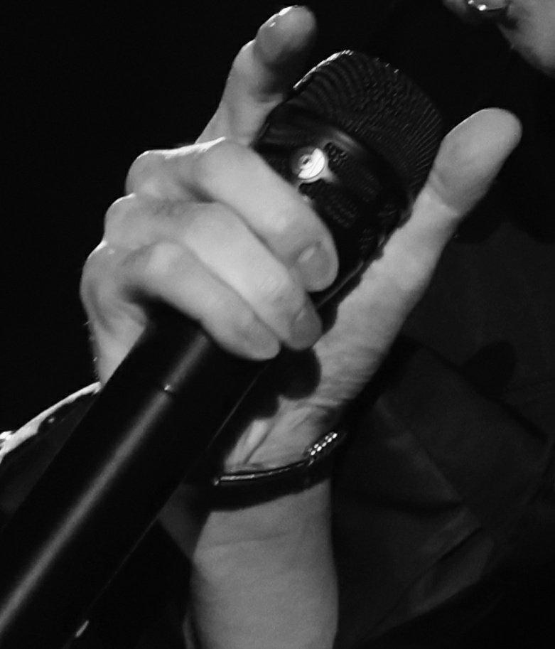 Bangchan's hands ; a thread cz i wanna hold them so tightly