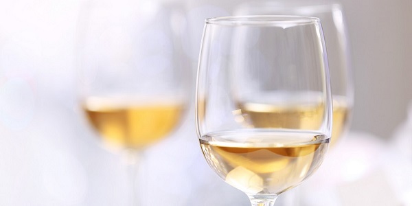 Vinpro_za's tweet photo. “Although we are grateful to start trading again, we are dismayed at the extent of the damage caused to our #wine industry due to the previous sales bans," says Vinpro MD @RicoBasson.
#alcoholbanlifted #level2lockdown #savesawine @WOSA_ZA 
READ: https://t.co/rc3l07QDu0 https://t.co/u8xlt68I2L