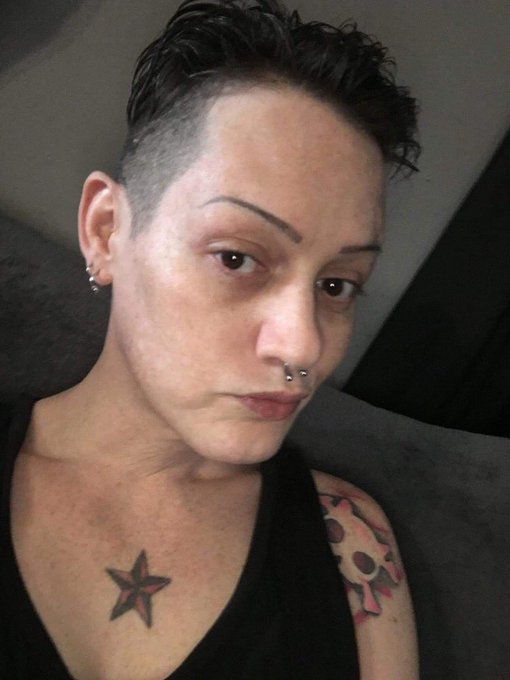Meh I need to get done up 😭 but my eye allergies make it hard to do eye makeup 🥺 https://t.co/fVDpw6<a href="/tag/ps4share"class="tags"><span>#ps4share</span></a>