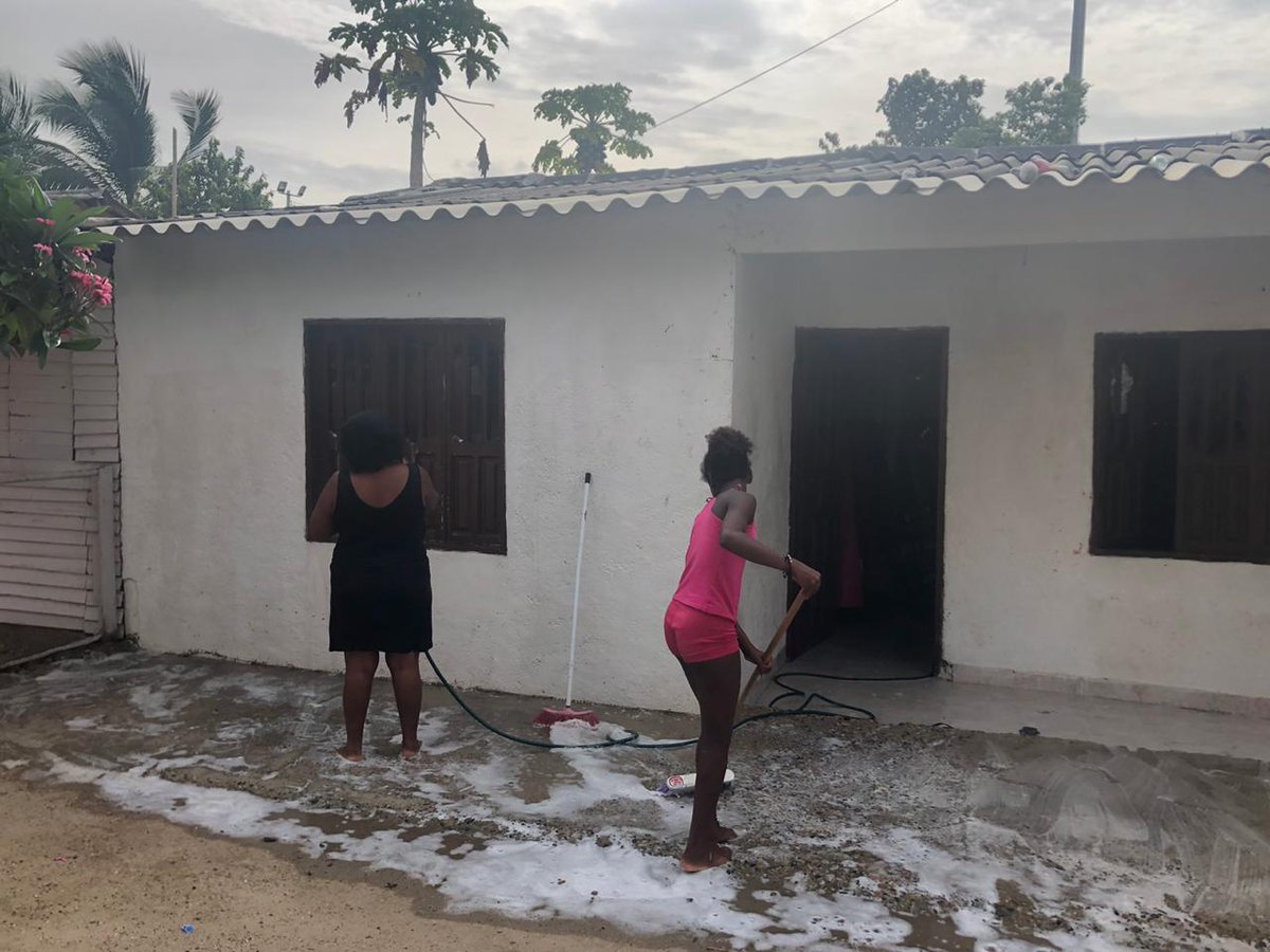 IsaMathieub's tweet photo. Gran jornada de #Lavaton por la vida en #ManzanillodelMar gracias a nuestra alianza con @AlcaldiaCTG @EscuelaDeGobiernoctg y @FunSerenadelMar. #GestoresHeroicos #Líderesempoderados #JuntosSaldremosAdelante https://t.co/jwDInXbrvM