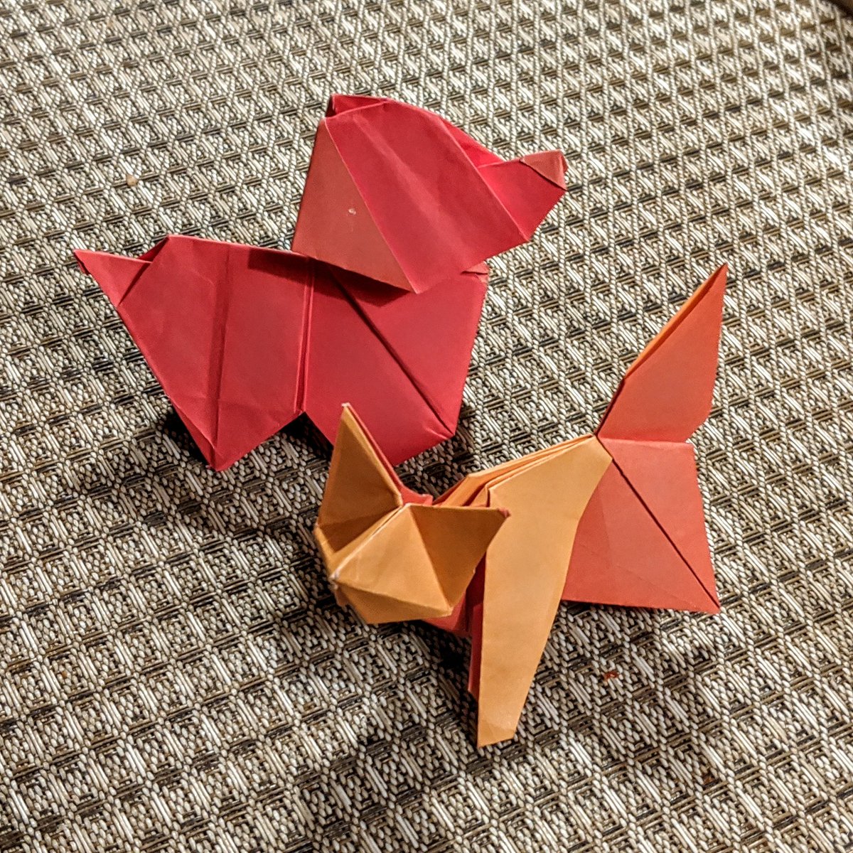 vjamoore's tweet photo. So my #LockdownOrigami phase seems to be less of a phase and more of a permanent addiction...
Weirdly satisfying when you manage to complete a pattern π
Ruins your whole week when you have to admit defeat π https://t.co/y0h4SxrFlO