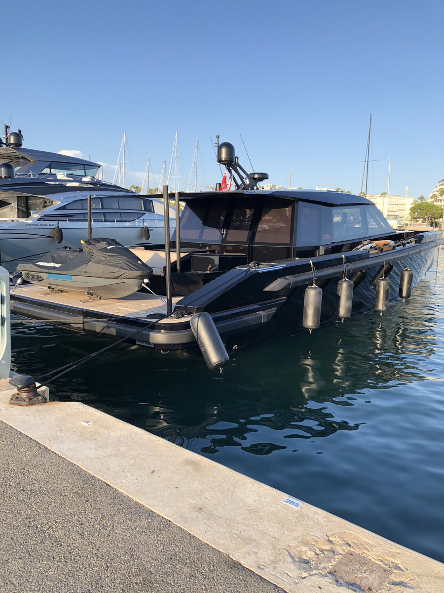 Giocattolo interessante #Cannes #barca #summer