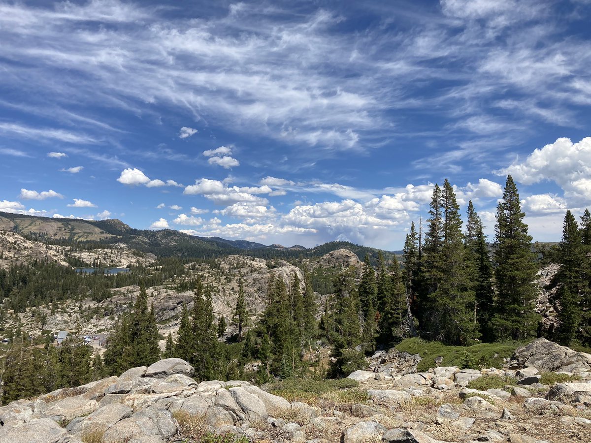 nplareau's tweet image. #LoyaltonFire starting to really pop, growing #Pyrocu #cawx #cafire