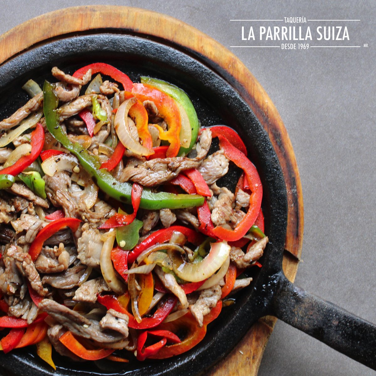 Hoy es un excelente día para compartir. ¿Ya probaste nuestras fajitas?