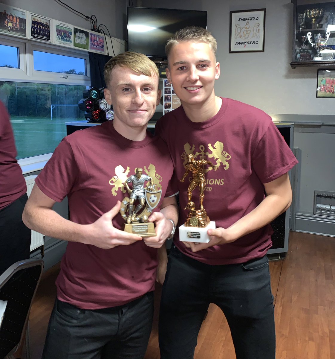🏆 Players player and Managers 19/20🏆 

<a href="/Harrytrotter4/">Harry Trotter</a> has tonight deservedly won the players player award, after a fantastic season for the wee man👏🏻<a href="/jackshaw8swfc/">Jack Shaw</a> “Mr consistent” has picked up the Manager’s player award, our young un has been solid every game👏🏻

#UTJR ⚓️🦁