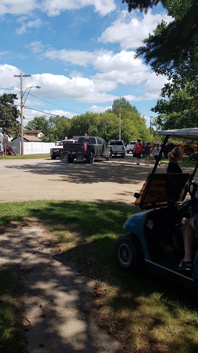 Traffic chaos at 2nd St and Beach Ave