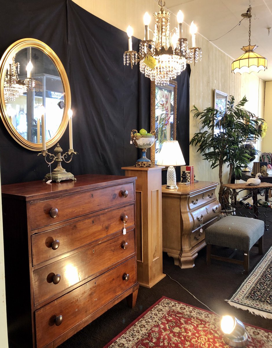 arraync's tweet image. Saturday’s are for shopping small, check out -TheShopsat123HayStreet and all the amazing antiques, furniture, goodies and more they have - only in downtown Fayetteville 📍✨ #downtownfay #fayetteville #cumberlandcounty #NorthCarolina