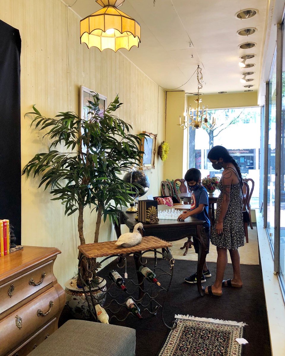 arraync's tweet image. Saturday’s are for shopping small, check out -TheShopsat123HayStreet and all the amazing antiques, furniture, goodies and more they have - only in downtown Fayetteville 📍✨ #downtownfay #fayetteville #cumberlandcounty #NorthCarolina