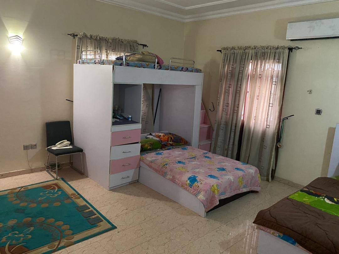 tavasrealty's tweet photo. For Sale❗️
5 bedrooms🛌 2 parlors, 2BQs, fully finished and furnished, soundproof generator, outdoor lounge

📍Wuse
💰250m

Pls RT 📞08158488909

#AbujaTwitterCommunity #BBNaija Team Abuja #BBNaijaLockdown National ID https://t.co/WkLY5gcfjG