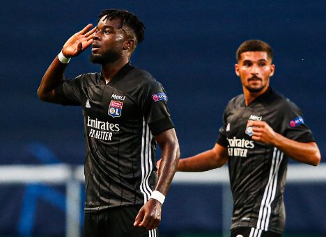 FansFootballops's tweet photo. Man City 0-1 Lyon https://t.co/lbARJ6YxHQ