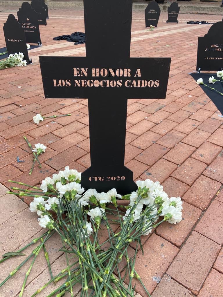 JorgeEBenedetti's tweet photo. Esta es la dura realidad a la que se han enfrentado cientos de establecimientos en Cartagena.

Es necesario que el Gobierno Nacional brinde apoyo a todos los que quebraron por causa de la pandemia, y asimismo, construir una política pública de reactivación económica distrital. https://t.co/tOiQESqz1B