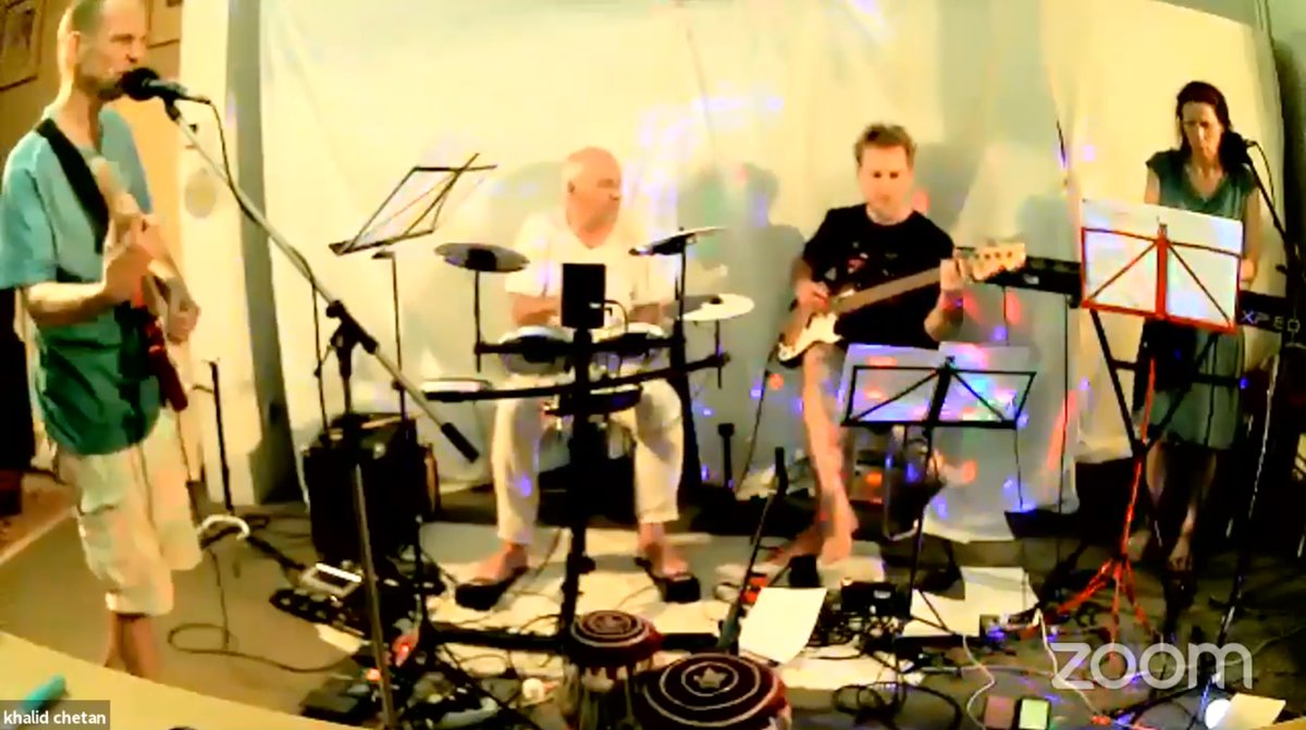 OSHO_Espanol's tweet photo. #OSHOFestival Music Group en directo... con la Banda del Festival....
Canciones para cantar y bailar... hasta alcanzar las estrellas! GRATIS - En streaming ¡HORA MISMO!🎉
"Cuando celebras, toda la existencia participa contigo..." #Osho
🌼https://t.co/VUXvyX1HWB os esperamos ❤️ https://t.co/K1ElMQ4Kly