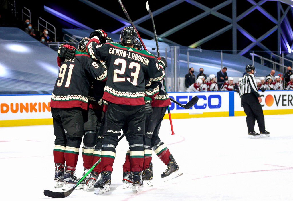 ArizonaCoyotes's tweet photo. First period. 📸 https://t.co/qcHkksN1gG