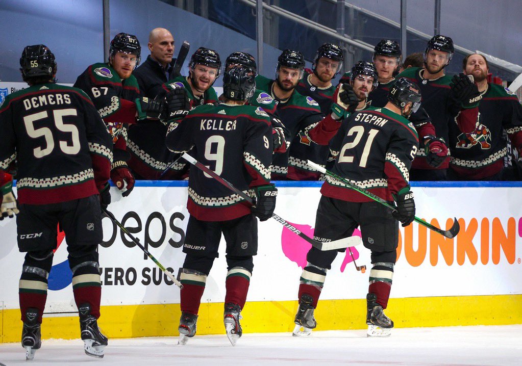 ArizonaCoyotes's tweet photo. First period. 📸 https://t.co/qcHkksN1gG