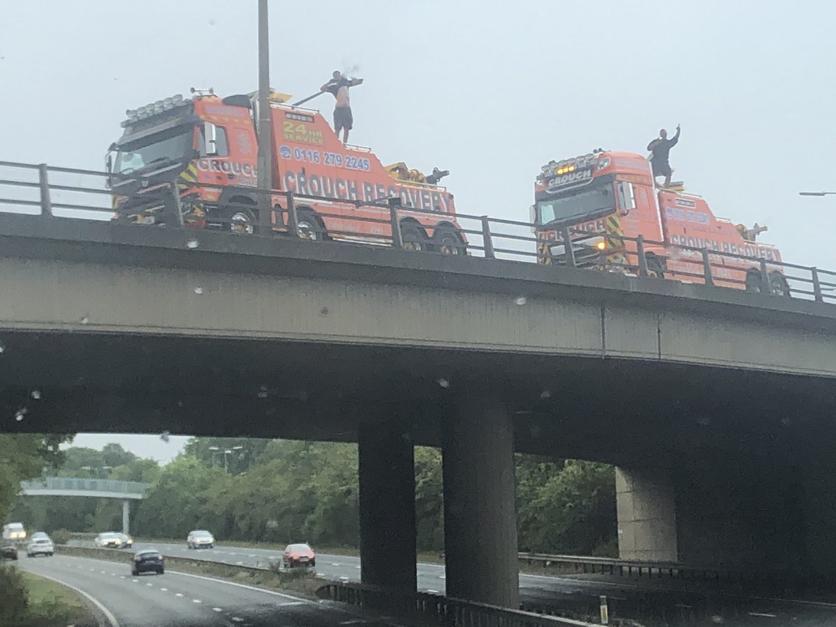 The <a href="/CrouchRecovery/">Crouch Recovery</a> guys showing everyone what they are made of at the end of the NHS lorry convoy on the A12 from #boreham in <a href="/ChelmsCouncil/">Chelmsford City Council</a> to #copdock near #Ipswich
