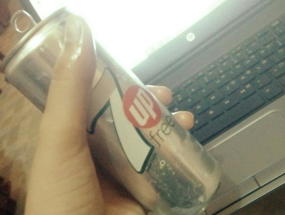 MainNaesudherna's tweet photo. Kya matlab bottle giraye bagair teen pack khol letay ho? 😂
#teenpack 
#BottleMockup https://t.co/mqpAHLeI8c