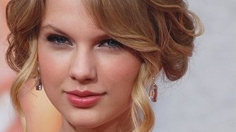 “Other women who are killing it should motivate you, thrill you, challenge you and inspire you rather than threaten you and make you feel like you’re immediately being compared to them" Taylor Swift