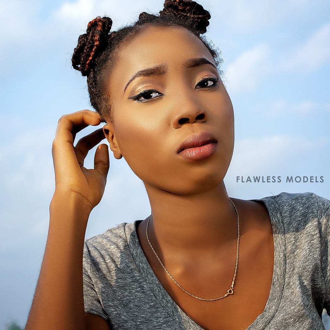 flawles__models's tweet photo. Babatunde Grace
Full length :56
Half length :19
Burst size:36
Hip size:36
Waist size :28
Height 5ft11inch
Shoulder length :14
Gender :female 
Eye color: black https://t.co/m9nzfVOtjy