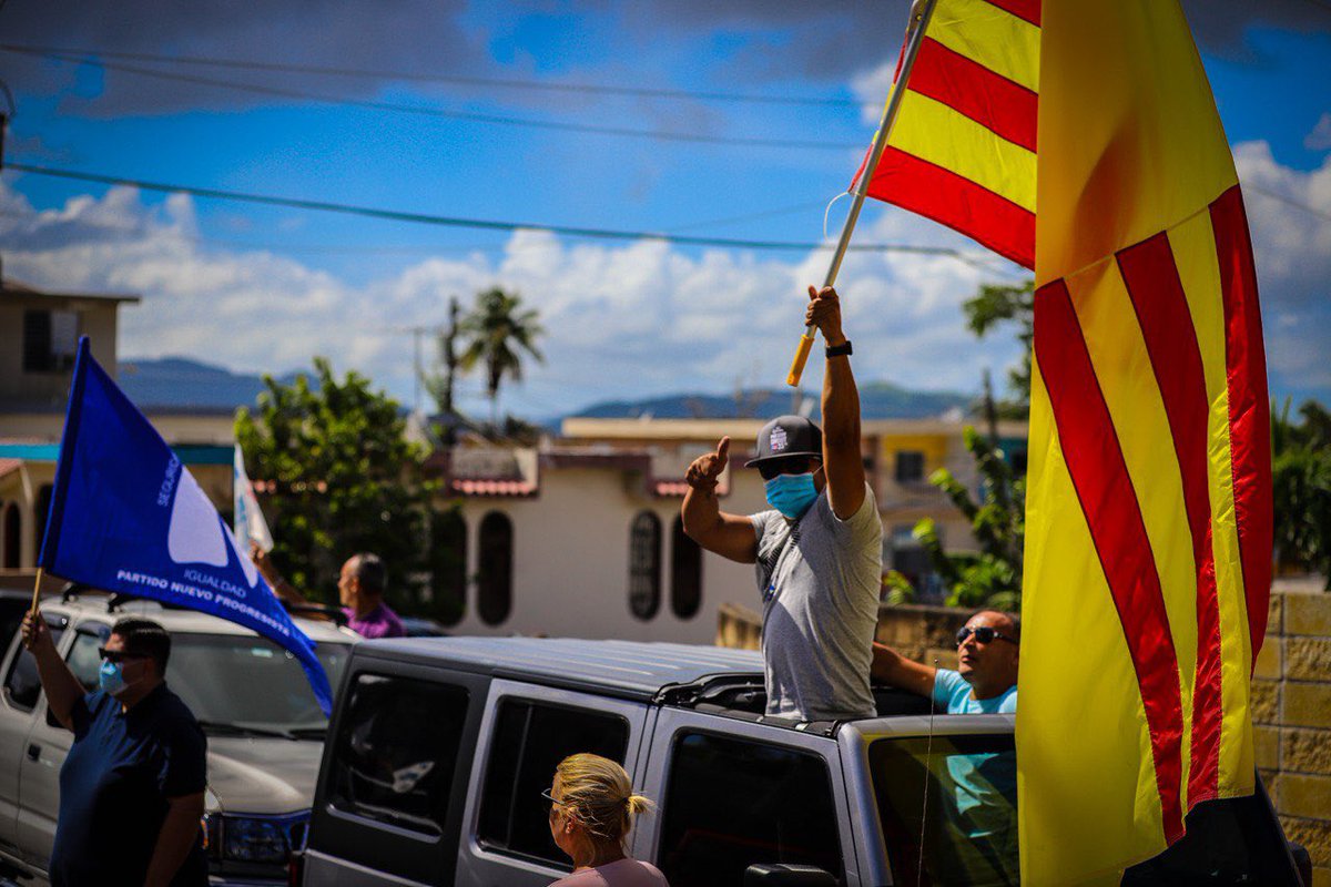 wandavazquezg's tweet photo. ¡Gracias por recibirme #SanLorenzo! En la calle se siente la fuerza de una nueva forma de hacer política. Continuamos en este Rally del Triunfo. ¡Acompáñanos! #HagamosLaDiferencia 💙🇵🇷 https://t.co/SZC5OQRJuA