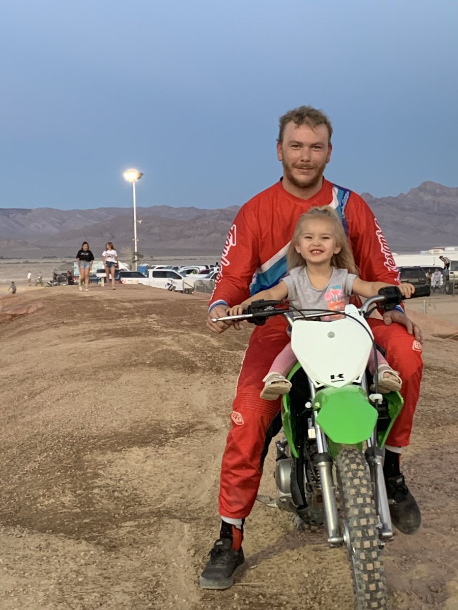 BILDO_'s tweet photo. My niece definitely likes the 110 more than I do https://t.co/zeo7JUXFOj