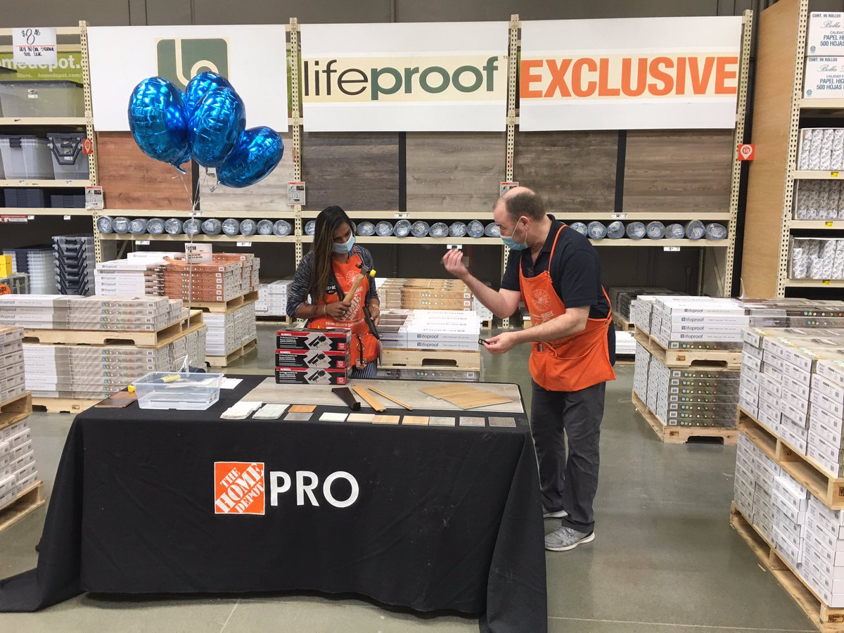 #EverettProud of the specialist for their  Life Proof Clinic today. Customers absolutely love the product and education. We love talking installs and have four measures from the event in just a couple of hours! @TracieD317 <a href="/HdJaaron/">Jaaron Lauterbach HD</a> @CraigCorlissHD @THDTrenton <a href="/SarahLowell_HD/">Sarah Lowell</a>