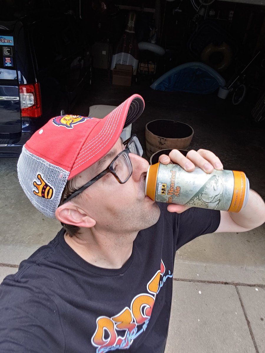 AndrewInKenosha's tweet photo. Happy #TwoHeartedDay Kalamazoo
Saw those white trash Proud Boys tried to stir it up today. π» to you for sending that Nazi trash away https://t.co/kcykQum1Fr