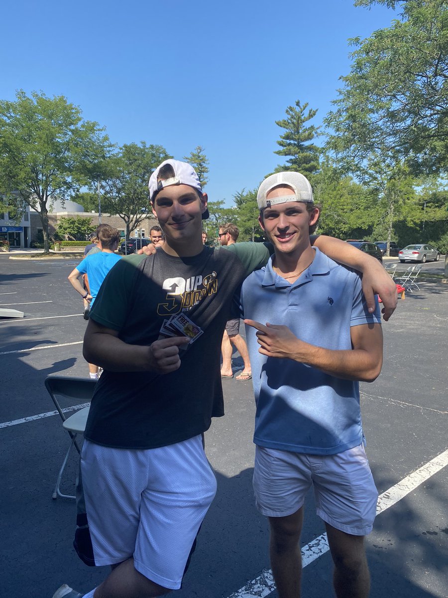 Congrats to Austin and Andy, the winners of the first annual <a href="/UToledoCSA/">UToledoCSA</a>/<a href="/h2oToledo/">H2O Toledo</a> cornhole tournament! Thanks to everyone who came out!