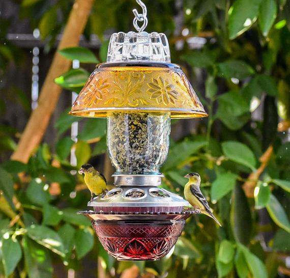 Bird Feeder Glass Mason Jar for Bird Food, Easy etsy.me/2Y0zbAA #birdfeeder #birdfeeding #glassmasonjar #avoncapecod #giftforwife