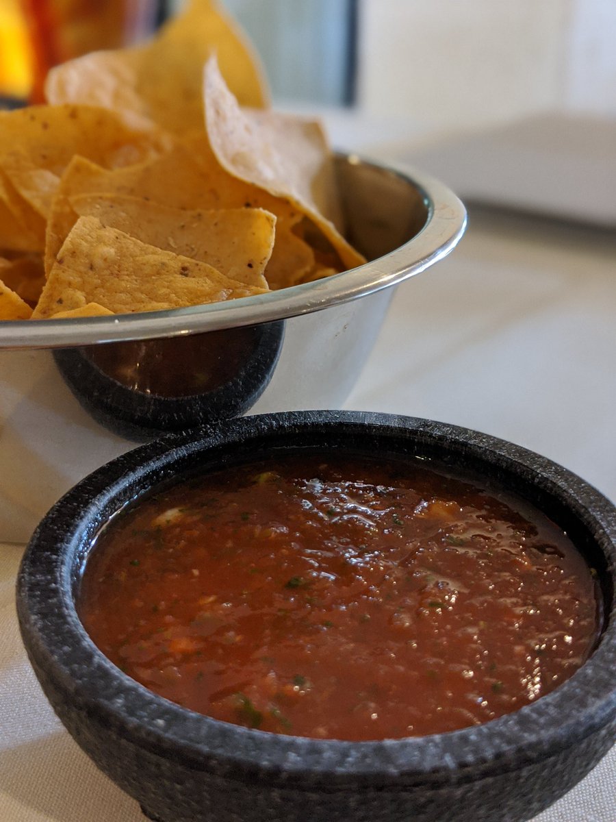 FresnoStateIFB's tweet photo. @salsmexicanfood continues to impress us with their delicious salsa, keep it coming! #SupportFamilyBusinesses #BackimBusiness #Fresno #FresnostateIFB https://t.co/TbSeSvmloR