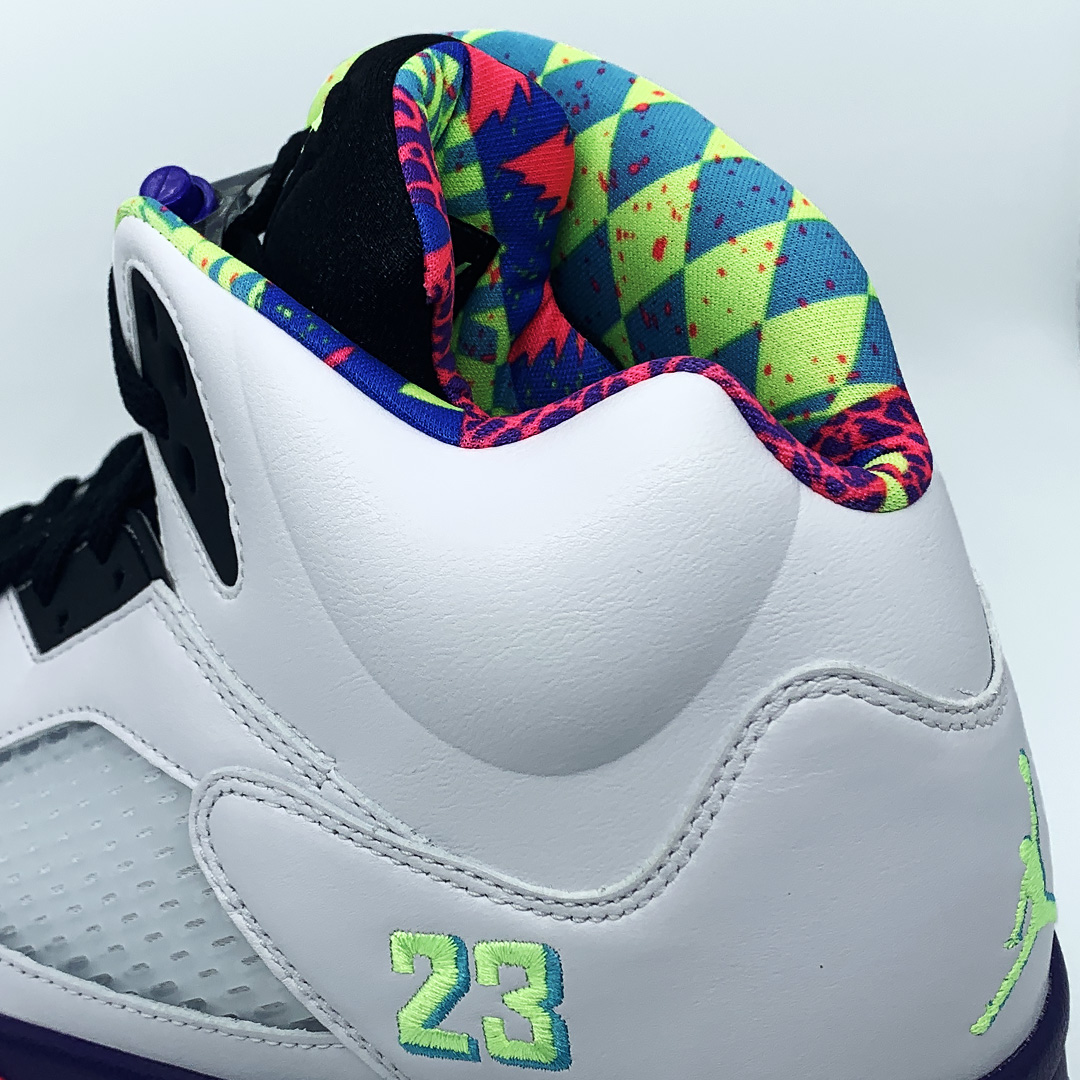 getaplug's tweet photo. 🎶Gettin' Jiggy Wit it🎶 The Jordan 5 "Bel Air Air Alternate" dropped this morning with a unique pattern that takes us allll the way back to the days of the Fresh Prince.  Did you cop? https://t.co/O2Ga82fvh5