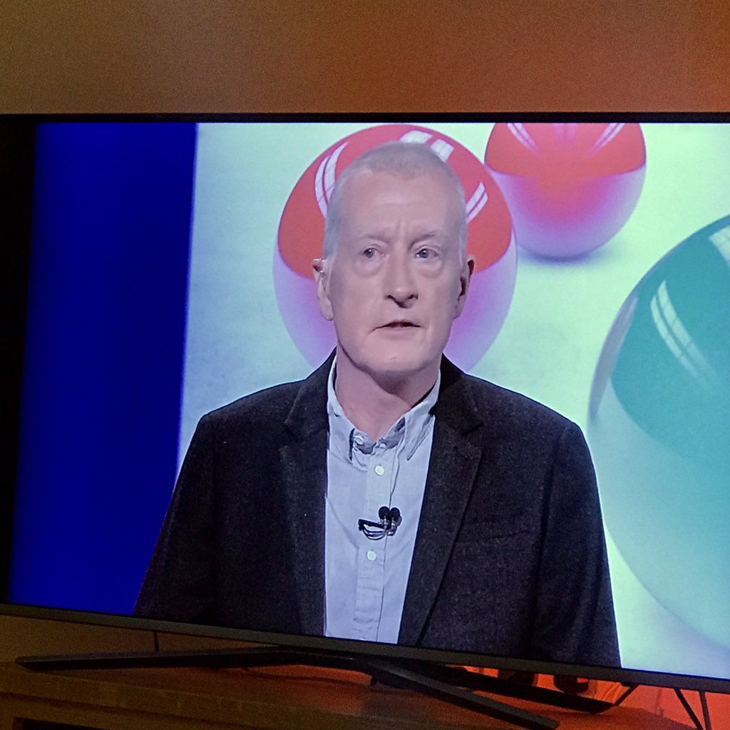 mmmmmmatthew's tweet photo. Steve is looking familiar tonight...@BBCSnooker #SnookerWorldChamps https://t.co/Wgn0rq84YZ