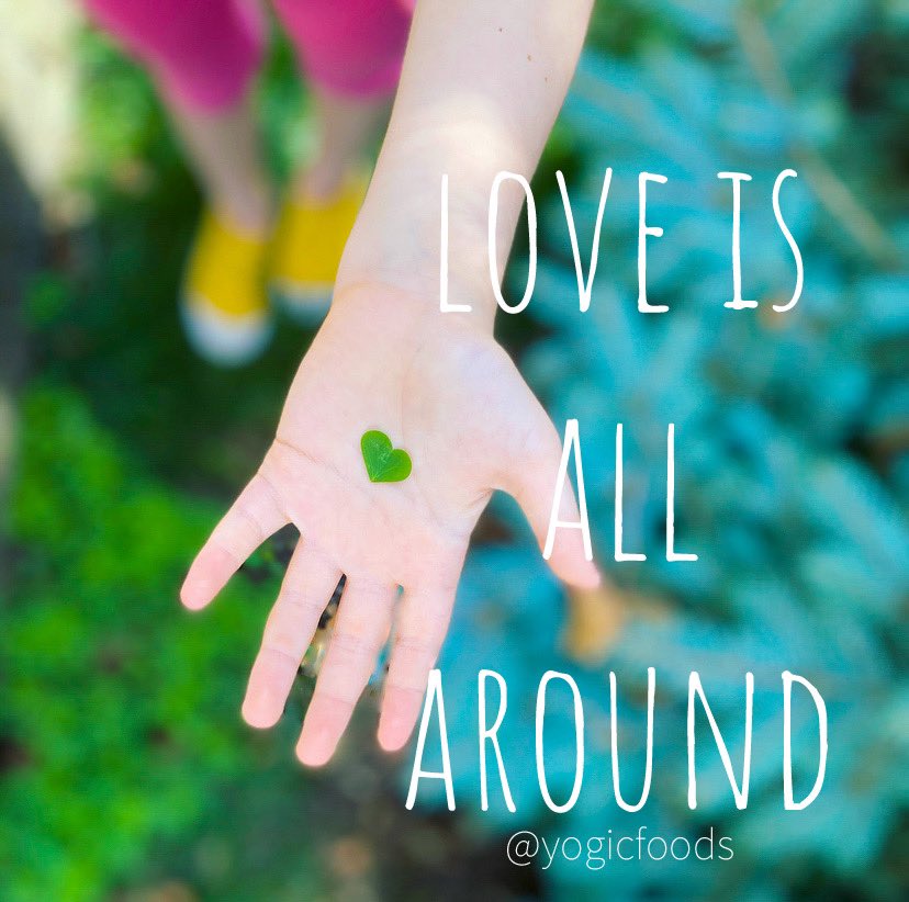 YogicFoods's tweet photo. Sometimes you just see it ... love IS all around ❤️ https://t.co/T13pdOOrtj #yogicfoods #loveyourself #lovequotes #lovemyself #healingenergy #healingvibrations #quoteoftheday #quotes #yoga #weekendvibes #BeHappy https://t.co/LwTu9GjE0j