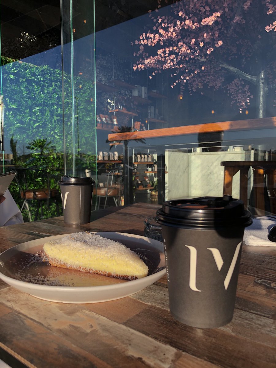 VisitHail's tweet photo. IV Coffe 
المكان ⭐️⭐️⭐️⭐️
القهوة ⭐️⭐️⭐️
الحلا ⭐️⭐️⭐️

IV Cafe
شارع فهد العلى العريفي، النقرة، حائل - حي، حائل
053 661 1211
https://t.co/cqXTrqBfNB https://t.co/vfK2Nu2vUj