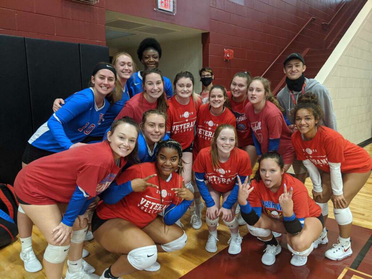 VHSDirtyBirds's tweet photo. THIS MORNING THE LADY WARHAWKS BEAT WARNER ROBINS AND FPD SCORING 2-0 IN BOTH GAMES!! 🦅🦅 https://t.co/kFKN7YBIQc