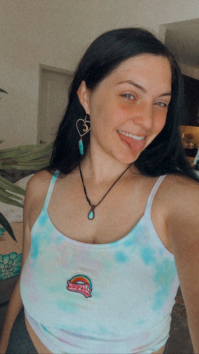 lunarlana_'s tweet photo. ~ I just lowered the last of the hearts to only $20 in my shop!! 

You get to choose your own stone 🤗 andddd I still have code LUNAR10 going on until tomorrow! 

Lightweight &amp; hypoallergenic ✨

https://t.co/QekMqeqV7Y https://t.co/NyMbqyoZtL