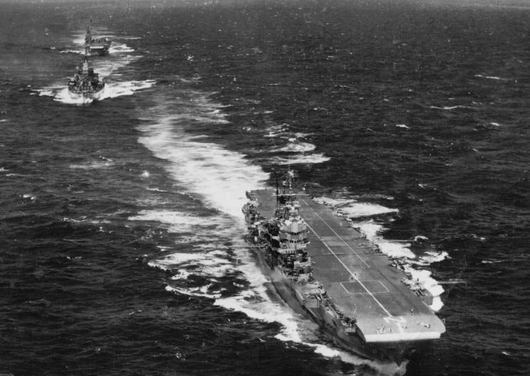 Though considerably smaller than its  @USPacificFleet counterpart, by 1945 with two modern battleships & four modern fleet carriers the  @RoyalNavy Pacific Fleet was in many ways the largest, most powerful fleet Britain ever operated outside of home waters & the  #WW1 Grand Fleet