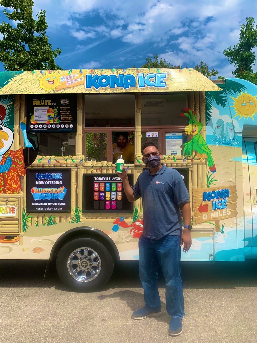 RobFlo88's tweet photo. To show appreciation for our hard working associates at the Burbank Home Depot we invited the Kona Ice truck to the store to serve up delicious shaved ice! Thank you for everything that you do! #Burbank6654 #D26 #THD #THD6654 #OrangeBlooded https://t.co/jwyTKENAYZ