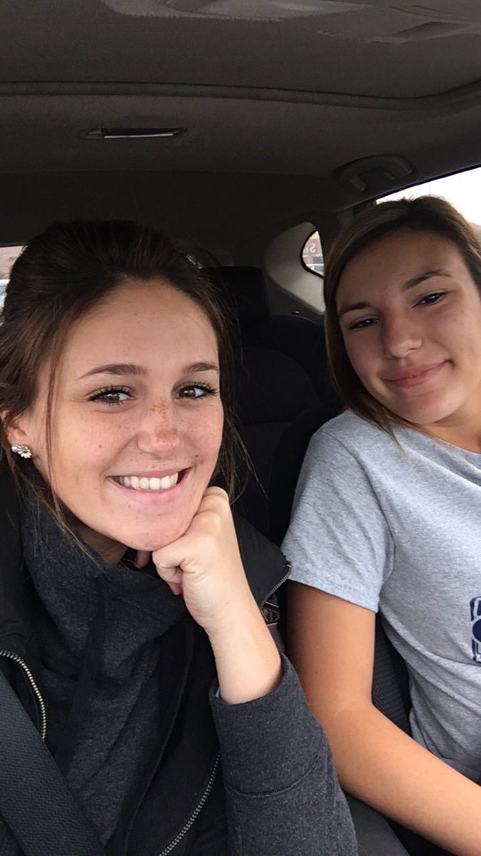 dwinters17's tweet photo. Happy happy birthday my sweet lil sis💕 I love u &amp; so proud of you !! https://t.co/qLnUuAjkgK